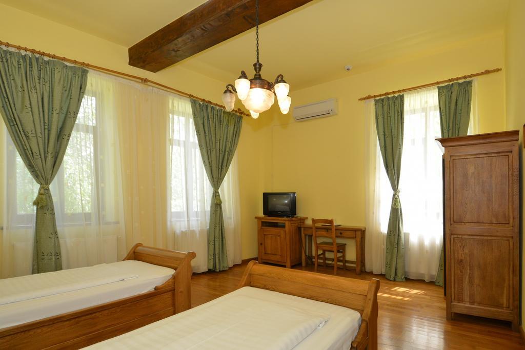 Schwabenhaus Hotel Sándorháza Szoba fotó