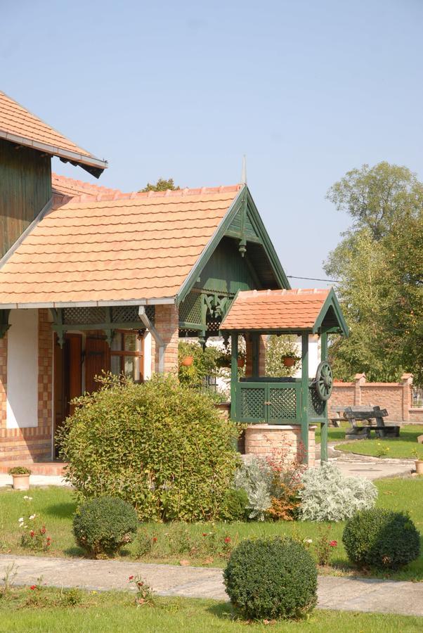 Schwabenhaus Hotel Sándorháza Kültér fotó